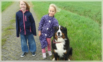 Cara Pia und Freundin